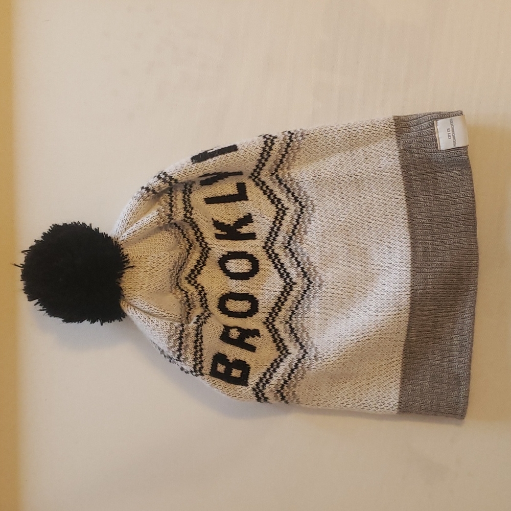 Brooklyn Pom Pom Hat